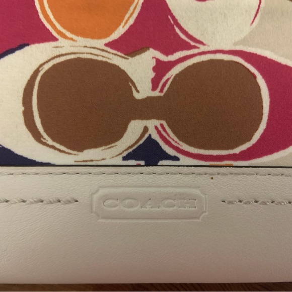 ⭐️ SOLD..Coach wallet - Picture 7 of 7